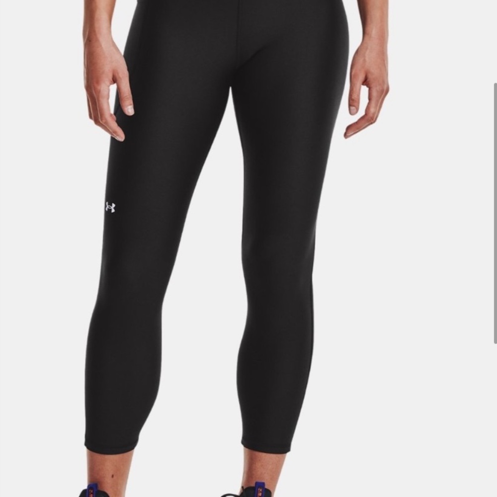 Under Armour fitted coupe leggings , heat gear (L)